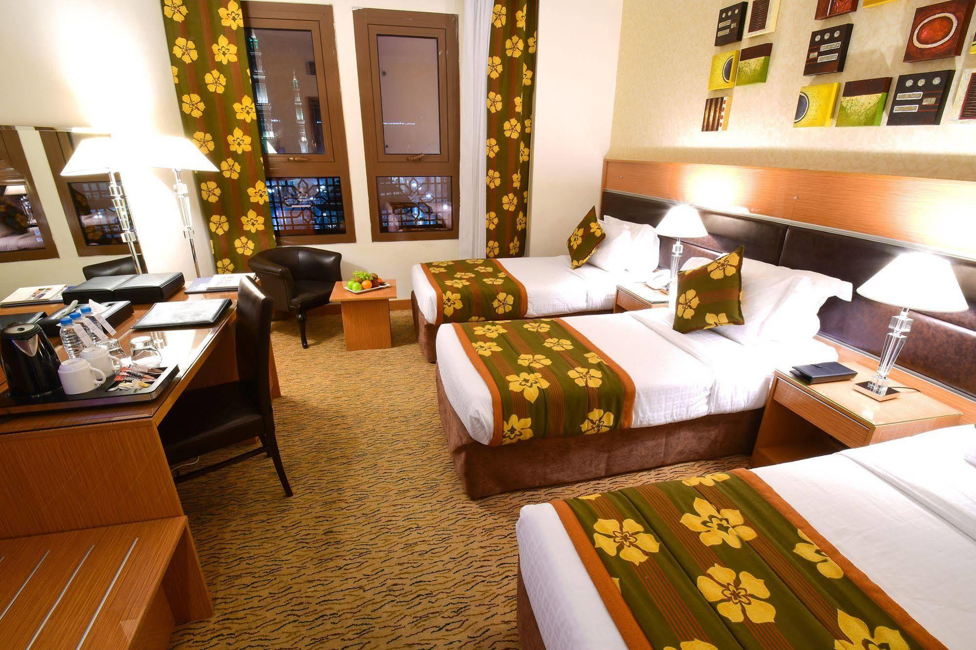 Al Ansar Golden Tulip Hotel Medina Bagian luar foto