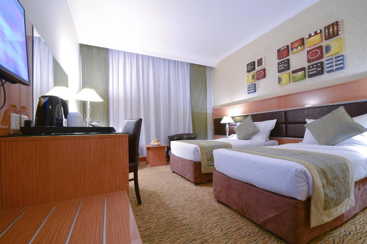 Al Ansar Golden Tulip Hotel Medina Bagian luar foto