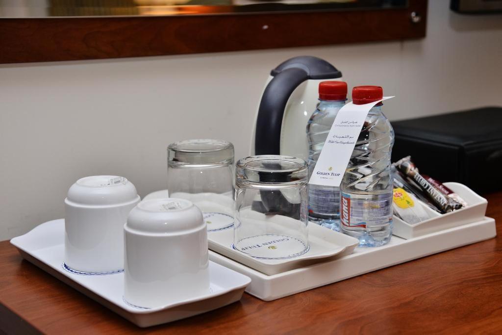 Al Ansar Golden Tulip Hotel Medina Bagian luar foto